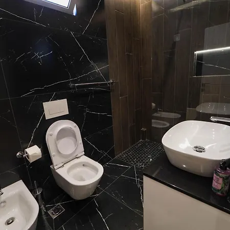 2 Steps From Center 3 3 Apartment *